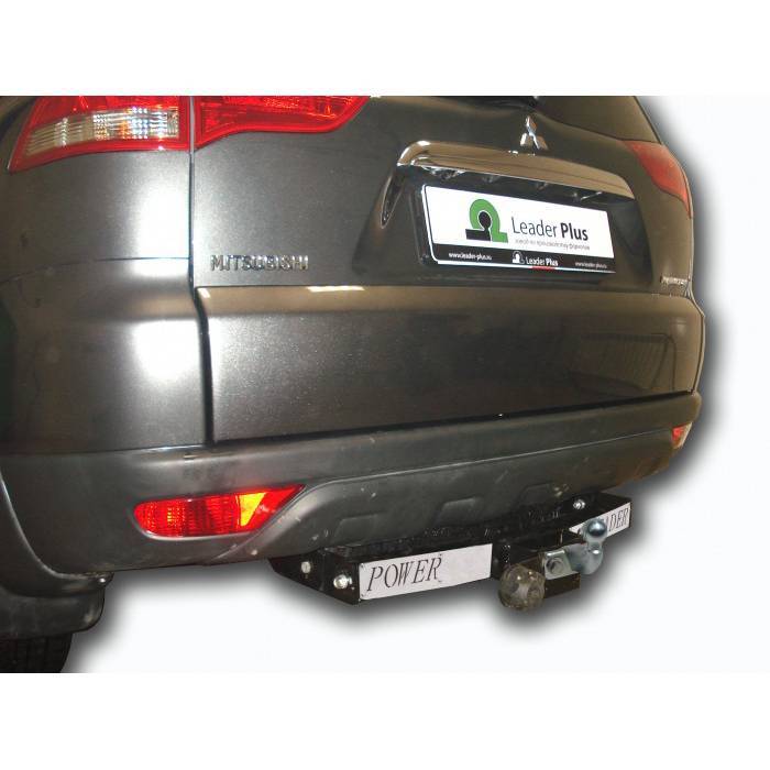 farkop-usilennyj-s-dekor.-nakladkoj-dlja-mitsubishi-pajero-sport-2008-2016-1