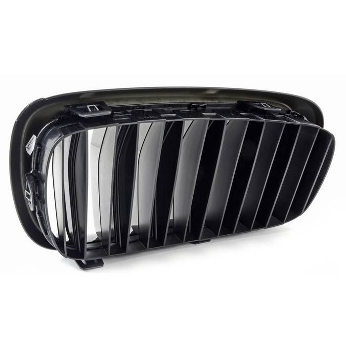 originalnaja-reshetka-radiatora-m-performance-pravaja-dlja-bmw-x5-f15-2013-2018-1