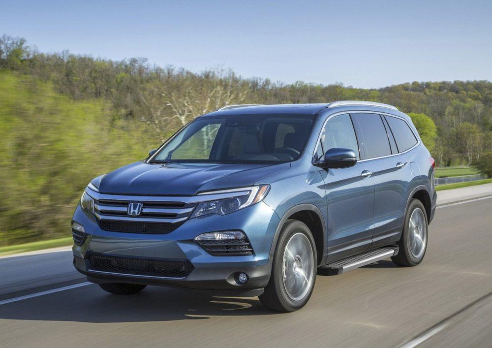 porogi-bmw-style-krugi-dlja-honda-pilot-iii-2016-2018